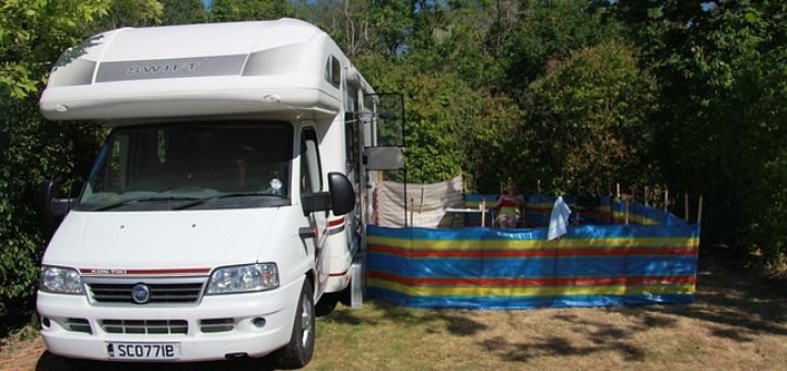 Kamper - wakacje w drodze